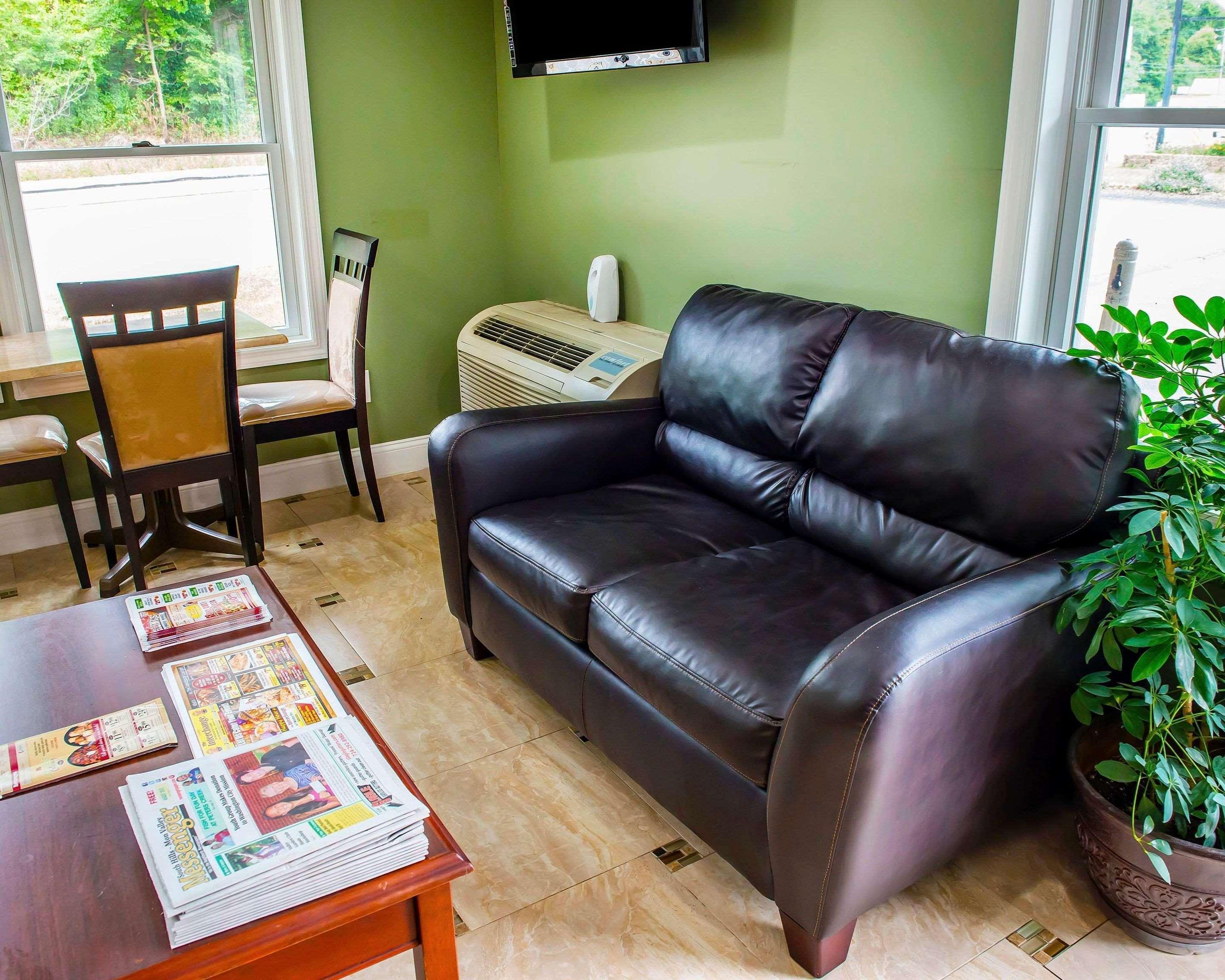 Econo Lodge Jefferson Hills Hwy 51 Clairton Екстер'єр фото