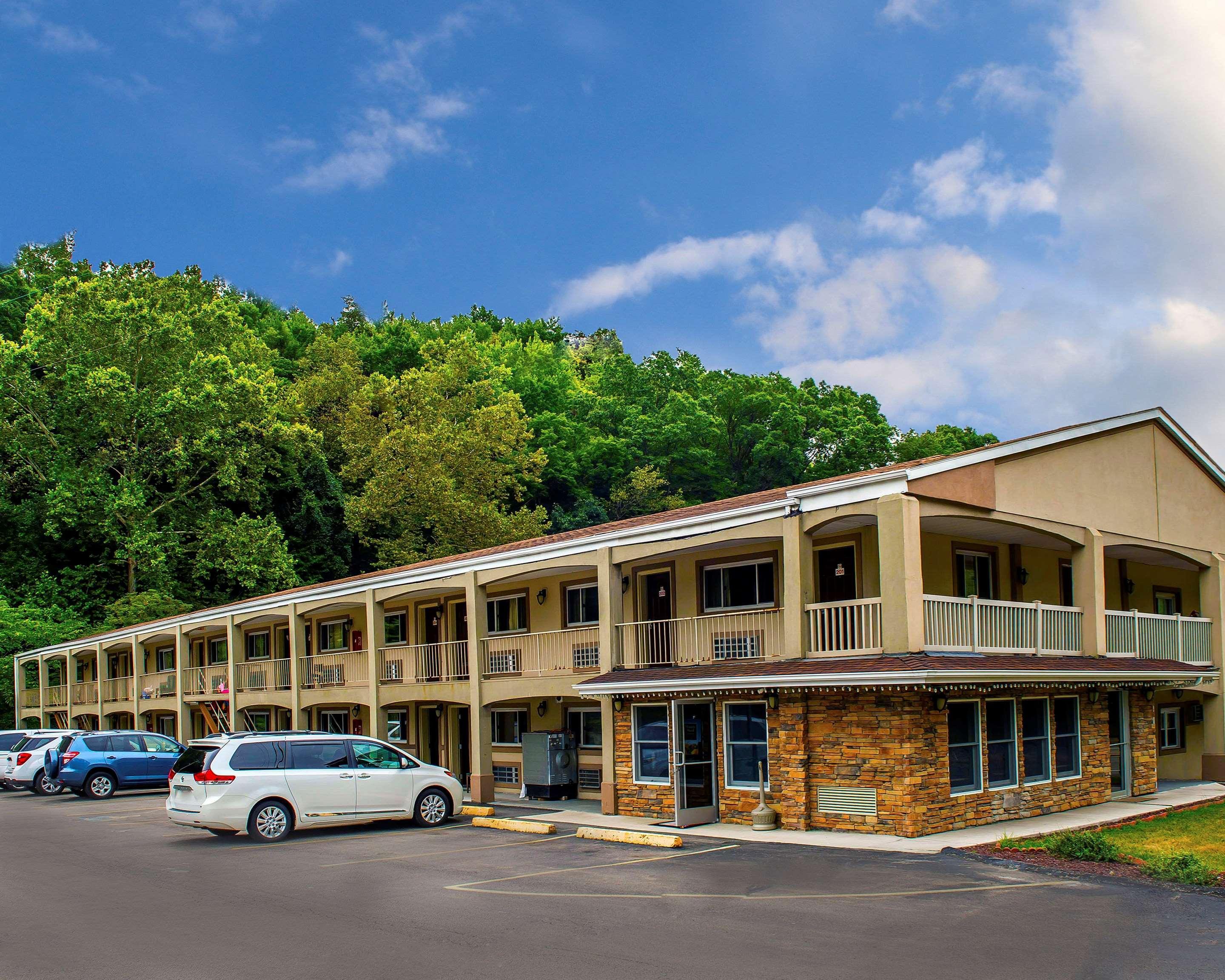 Econo Lodge Jefferson Hills Hwy 51 Clairton Екстер'єр фото