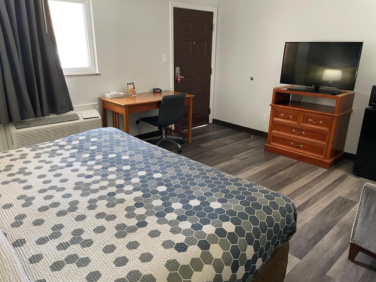 Econo Lodge Jefferson Hills Hwy 51 Clairton Екстер'єр фото